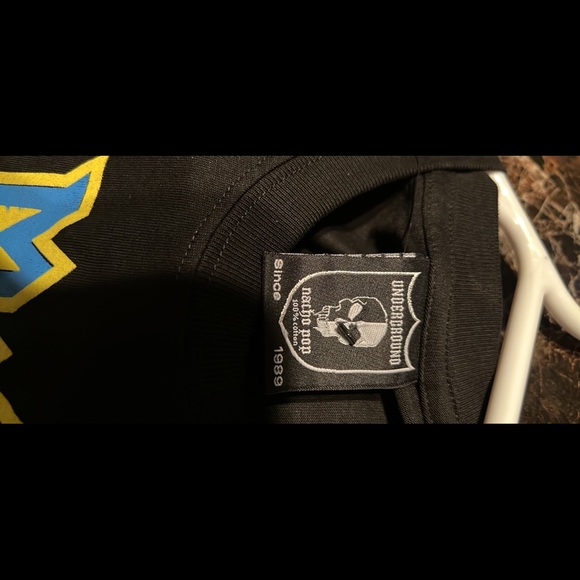 Iron Maiden’s chain breaking Mummy graphic image tee - Picture 3 of 4